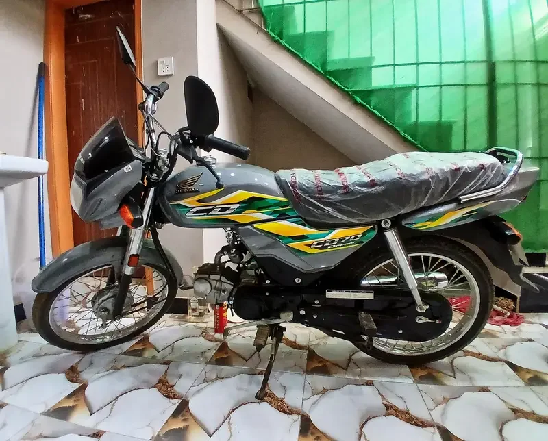 Honda CD70 Dream 2025 Silver