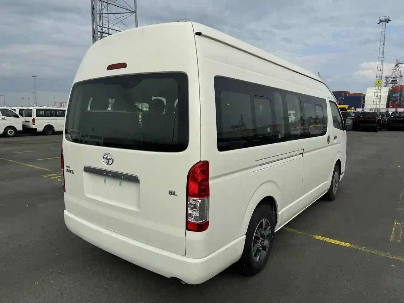 2024 Toyota Hiace GL High Roof 2.5L Turbo Diesel MT 15-Seater